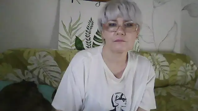 Catty Lady online show from November 23, 6:30 pm