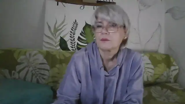 Catty Lady online show from December 14, 6:56 pm