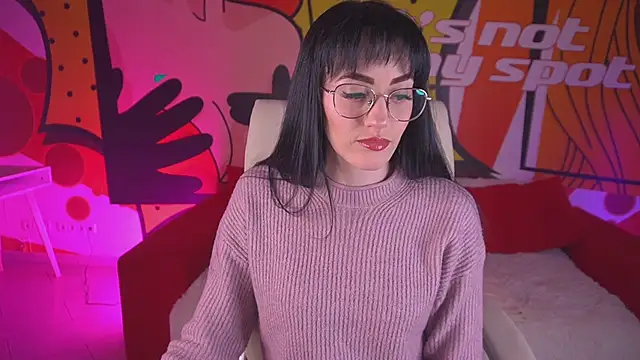 EviLune online show from March 4, 8:59 pm