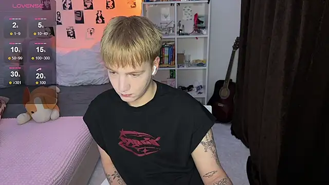 Snapshot of olivertasty chatting on October 7, 4:37 pm olivertasty online show from October 7, 4:37 pm