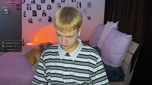 Snapshot of olivertasty chatting on October 23, 1:32 pm olivertasty online show from October 23, 1:32 pm