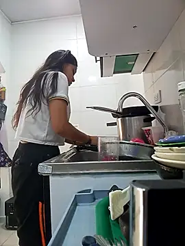 Snapshot of SharonDustLove chatting on November 6, 6:53 pm SharonDustLove online show from November 6, 6:53 pm