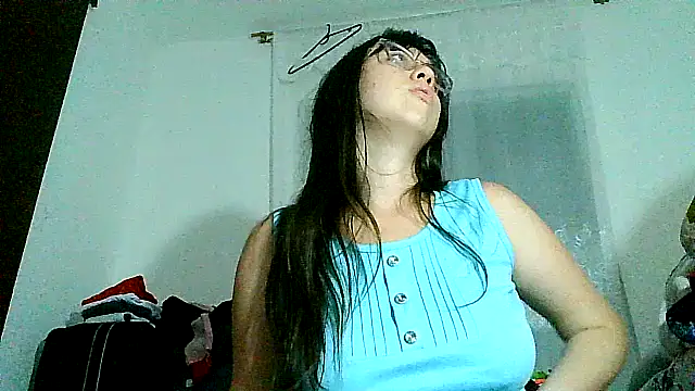 Snapshot of lareinalareinadelanal chatting on September 27, 11:37 am lareinalareinadelanal online show from September 27, 11:37 am