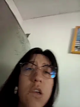 Snapshot of lareinalareinadelanal chatting on November 9, 12:47 pm lareinalareinadelanal online show from November 9, 12:47 pm