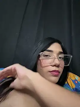 Snapshot of ElaRose_12 chatting on June 29, 8:20 pm ElaRose 12 online show from June 29, 8:20 pm