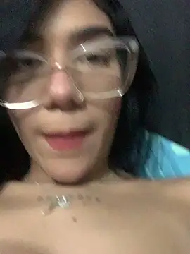 Snapshot of ElaRose_12 chatting on July 29, 12:42 am ElaRose 12 online show from July 29, 12:42 am
