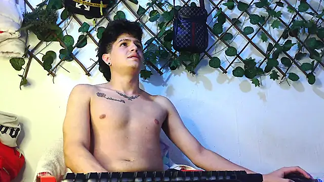 Themasterhades 777 online show from June 22, 12:02 pm