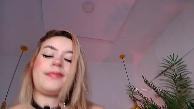 Mariee rosee online show from July 13, 9:39 pm