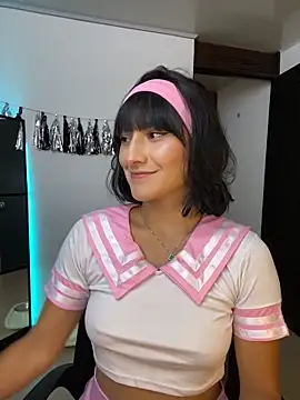 Snapshot of lenkaa chatting on April 3, 11:58 pm lenkaa online show from April 3, 11:58 pm