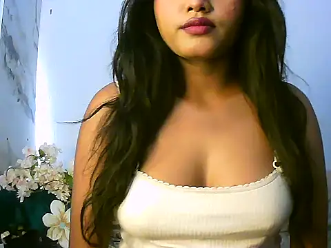 Snapshot of ANNU_ chatting on November 9, 7:50 am ANNU online show from November 9, 7:50 am