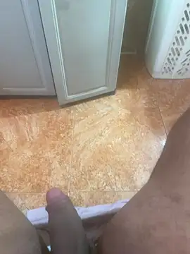 Snapshot of Minidemonkush chatting on October 3, 7:27 am Minidemonkush online show from October 3, 7:27 am