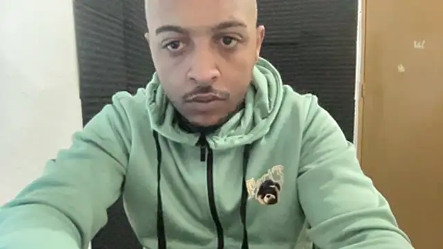 Snapshot of Minidemonkush chatting on November 12, 9:32 am Minidemonkush online show from November 12, 9:32 am