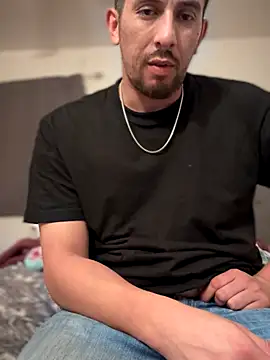 Snapshot of himNIGuys chatting on October 13, 12:10 am himNIGuys online show from October 13, 12:10 am