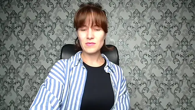 Kelly Kisss online show from November 2, 6:10 pm