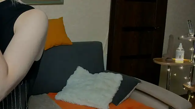 Snapshot of SammySccott chatting on November 6, 9:21 am SammySccott online show from November 6, 9:21 am