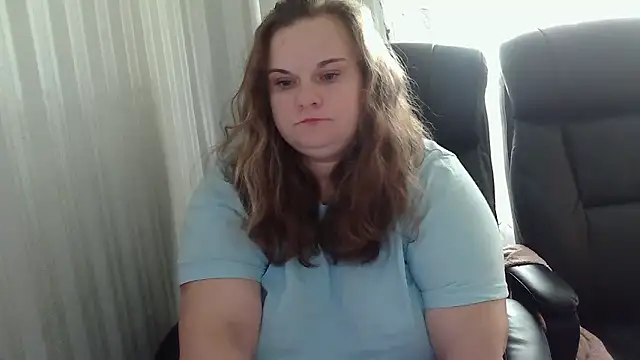HollyXEva online show from September 28, 10:20 am