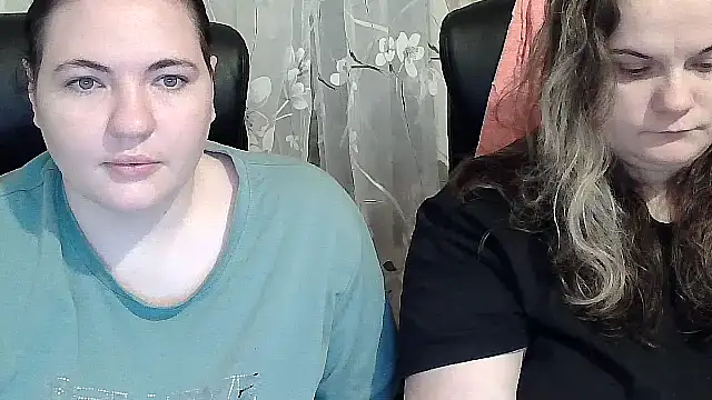HollyXEva online show from October 8, 3:42 pm