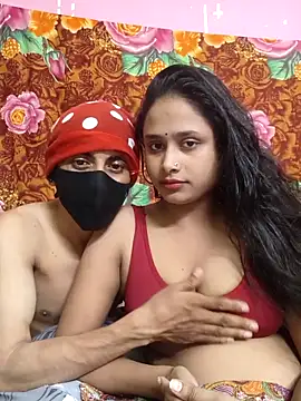 Snapshot of Seducing_couple chatting on September 22, 11:12 am Seducing couple online show from September 22, 11:12 am