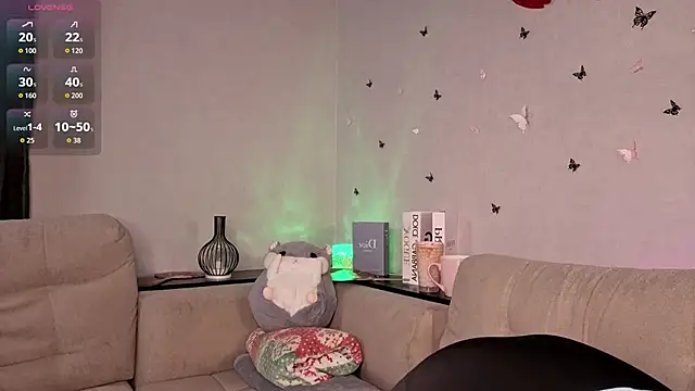 OdetteBiddy online show from March 11, 8:37 pm