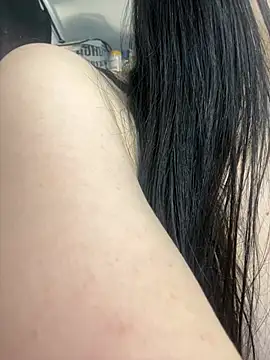 Snapshot of Briana_Hottt chatting on June 19, 4:00 pm Briana Hottt online show from June 19, 4:00 pm