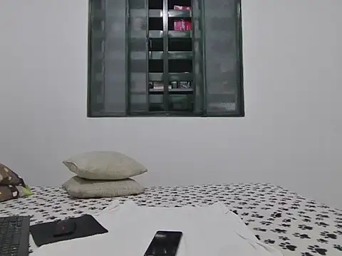 skinnylatino51 online show from September 28, 1:11 am