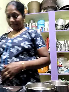 Snapshot of papukurty chatting on October 23, 4:12 am papukurty online show from October 23, 4:12 am