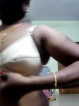 Snapshot of papukurty chatting on October 31, 4:57 am papukurty online show from October 31, 4:57 am