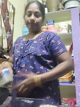 Snapshot of papukurty chatting on July 29, 1:48 am papukurty online show from July 29, 1:48 am