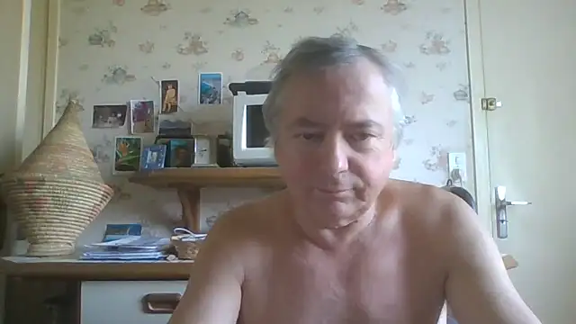 Snapshot of gegevincent chatting on June 19, 9:24 am gegevincent online show from June 19, 9:24 am