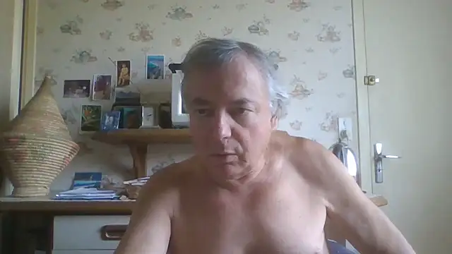 Snapshot of gegevincent chatting on June 21, 11:46 am gegevincent online show from June 21, 11:46 am