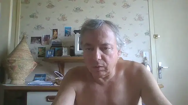 Snapshot of gegevincent chatting on June 22, 1:19 pm gegevincent online show from June 22, 1:19 pm