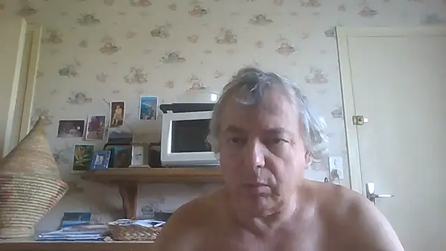 Snapshot of gegevincent chatting on June 23, 9:07 am gegevincent online show from June 23, 9:07 am
