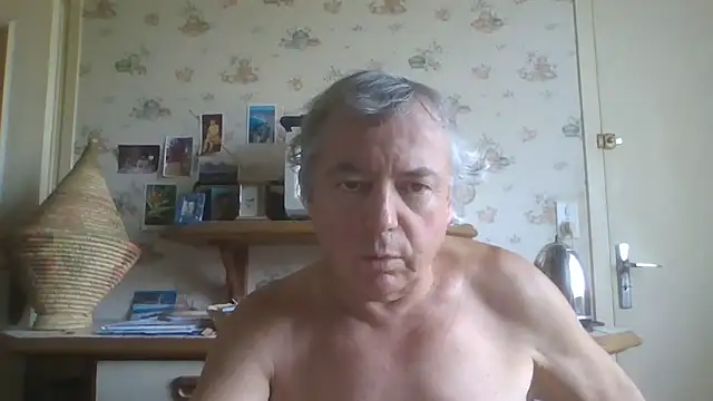 Snapshot of gegevincent chatting on July 1, 12:40 pm gegevincent online show from July 1, 12:40 pm