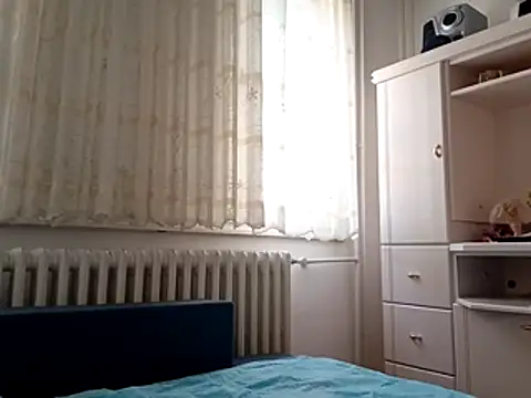 Snapshot of milf44milf chatting on December 16, 1:16 pm milf44milf online show from December 16, 1:16 pm