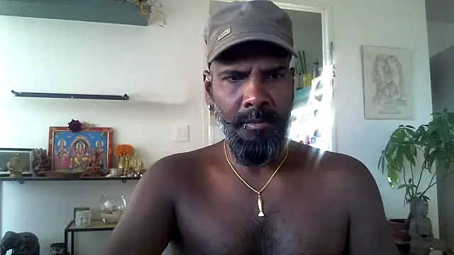 Snapshot of frenchblackc31 chatting on October 16, 4:08 pm frenchblackc31 online show from October 16, 4:08 pm