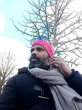 frenchblackc31 online show from March 14, 12:21 pm