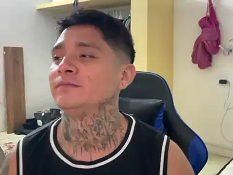 siilvestremx online show from November 17, 11:32 pm