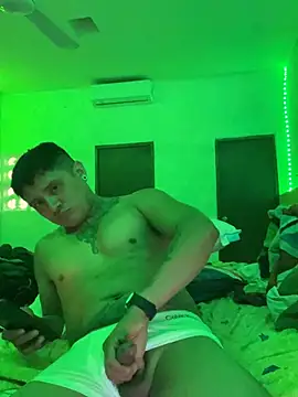 siilvestremx online show from February 18, 4:08 am