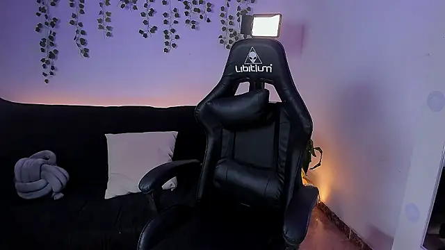 sara doll77 online show from March 7, 5:32 pm