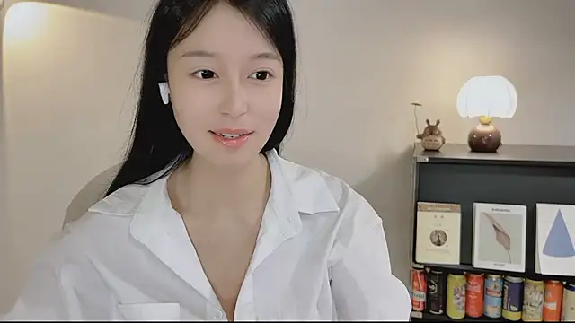 Onechestnut online show from April 23, 5:19 am