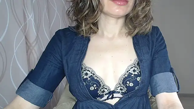 miss  Sophie online show from June 6, 6:29 am
