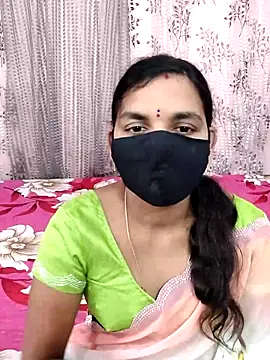Snapshot of Lalitha-1995 chatting on September 28, 9:36 am Lalitha-1995 online show from September 28, 9:36 am
