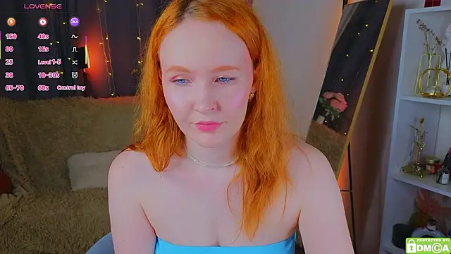 Snapshot of JoyceJones chatting on February 8, 8:56 pm JoyceJones online show from February 8, 8:56 pm