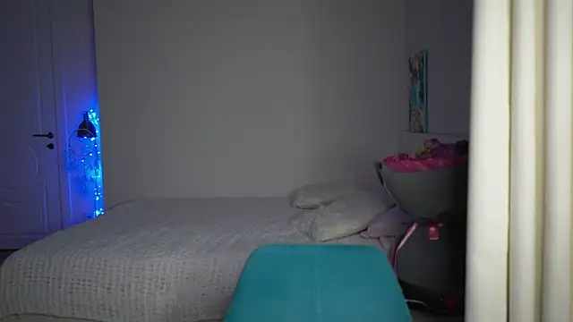 Snapshot of EwelynScott chatting on November 17, 6:03 pm EwelynScott online show from November 17, 6:03 pm