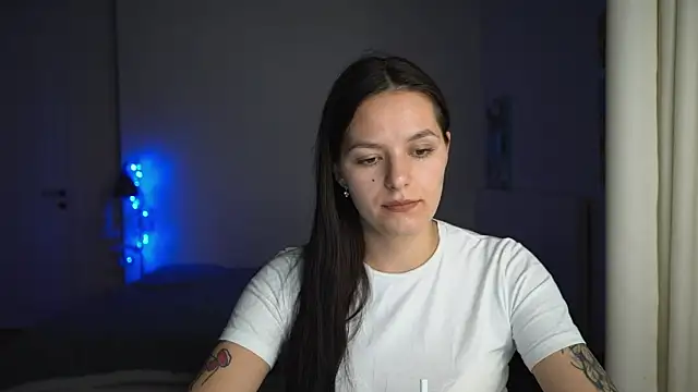 Snapshot of EwelynScott chatting on November 24, 3:12 pm EwelynScott online show from November 24, 3:12 pm