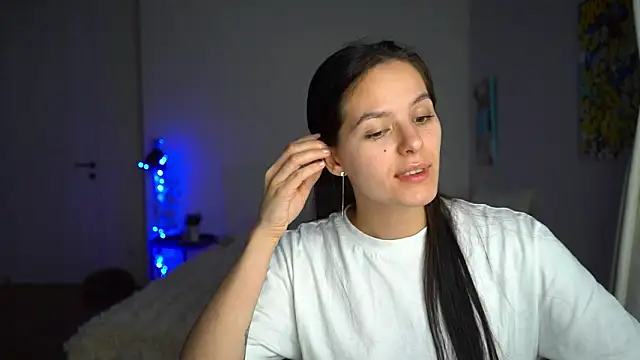 Snapshot of EwelynScott chatting on November 30, 11:09 pm EwelynScott online show from November 30, 11:09 pm