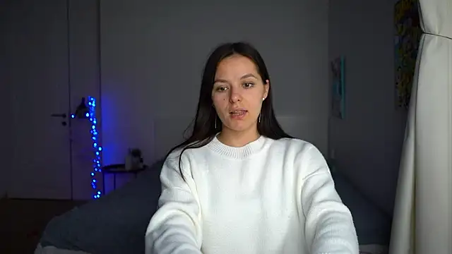 Snapshot of EwelynScott chatting on December 5, 2:09 am EwelynScott online show from December 5, 2:09 am