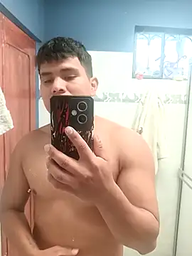 Snapshot of Oscariin96 chatting on February 1, 4:16 pm Oscariin96 online show from February 1, 4:16 pm