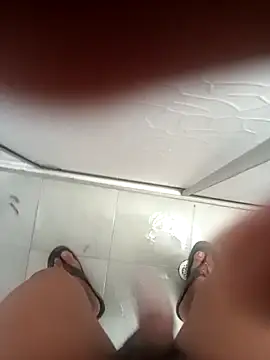 Snapshot of Oscariin96 chatting on March 6, 2:13 pm Oscariin96 online show from March 6, 2:13 pm