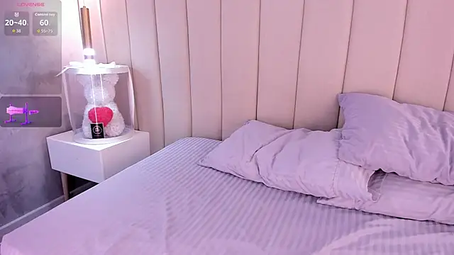 alexamonroe  online show from July 26, 5:31 pm